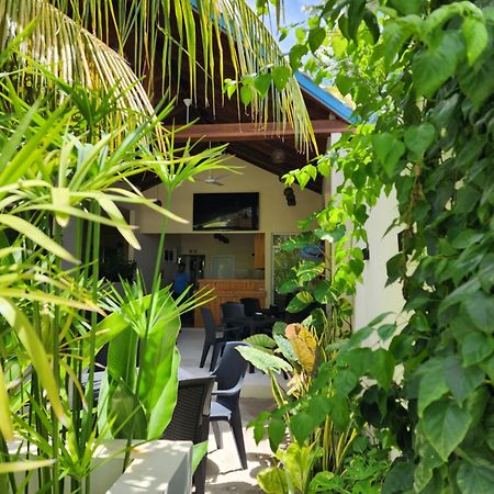 Hotel Dhigurah Dhonveli Boutique Exterior foto